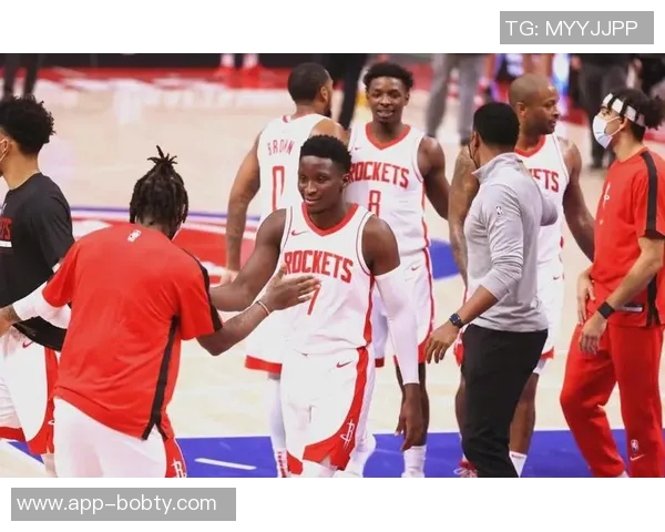 卢:奥拉迪波曾与我们激战抢七期待他重返巅峰状态 卢:奥拉迪波曾与我们激战抢七期待他重返巅峰状态