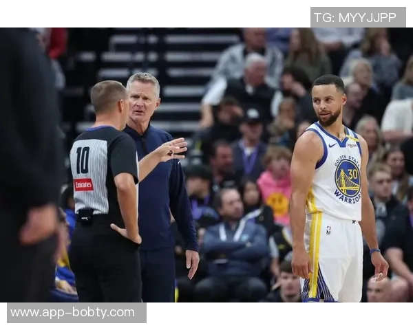 库里回应新规引发的投篮争议：鼓励球员勇敢尝试超远压哨投篮