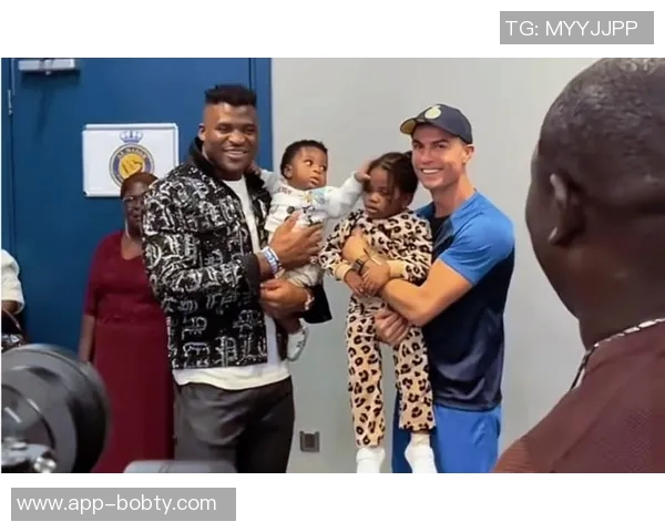 拳击教练：我很乐意和C罗坐下聊聊，我可以帮他提升心理素质