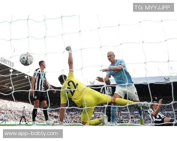 格拉利什分享庆祝照片称赞霍尔进球如同优雅舞蹈的美妙夜晚