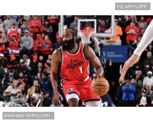 哈登强调防守是球队本赛季成功的核心要素与关键所在